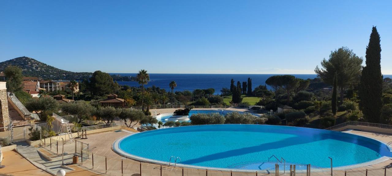 Saint-Raphael- Vue Mer Et Massif De L'Esterel Exteriér fotografie
