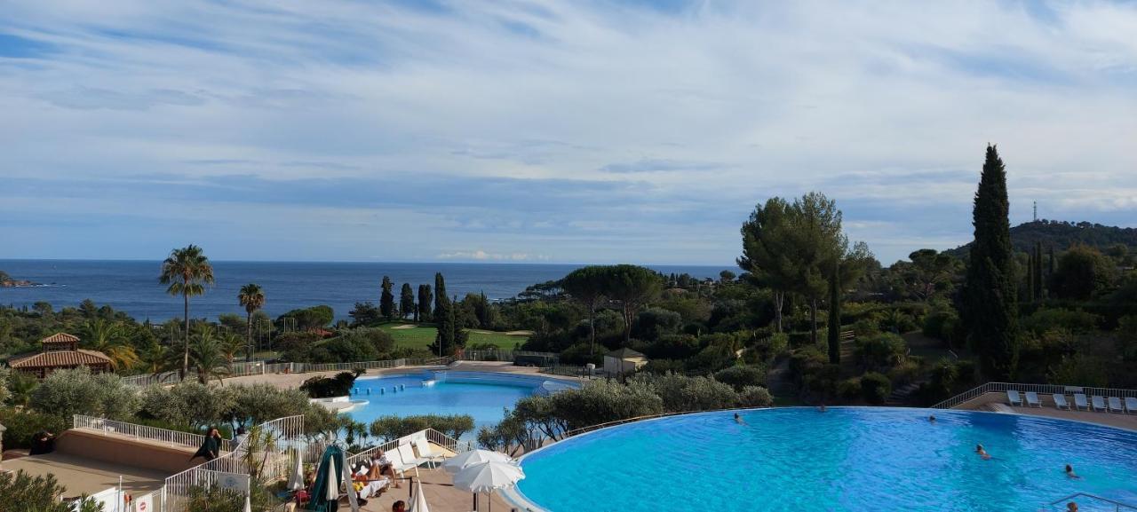 Saint-Raphael- Vue Mer Et Massif De L'Esterel Exteriér fotografie